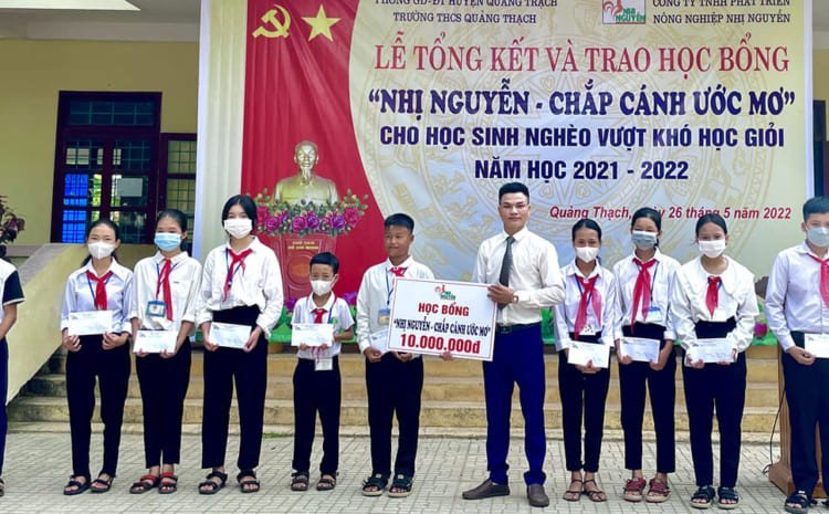 Lễ trao học bổng “Nhị Nguyễn – Chắp Cánh Ước Mơ”